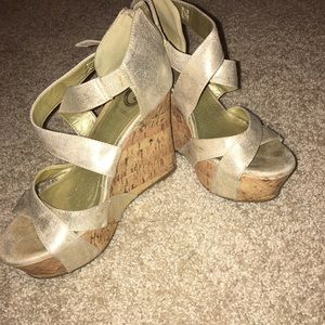 Heeled wedges